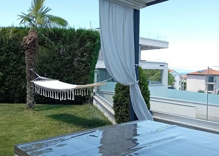 With Pool In Malinska-insel Krk 55189 شقة