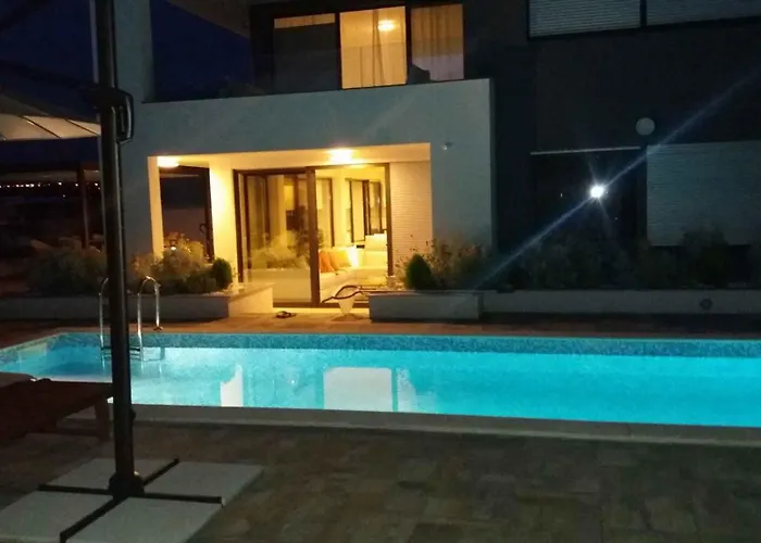 With Pool In Malinska-insel Krk 55189 * Malinska